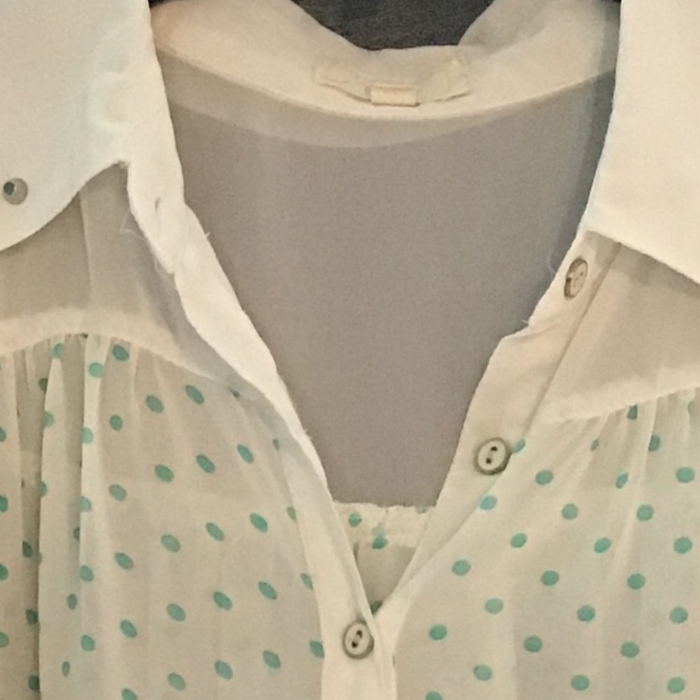 Pearl white and blue blouse polka dots+button down